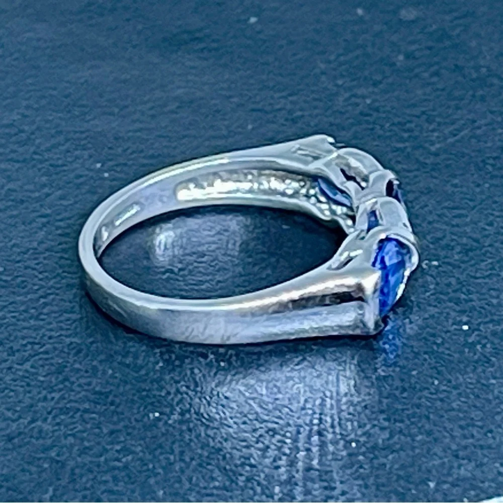 925 Sterling Sapphire Blue Ring Sz 8 Three Stone